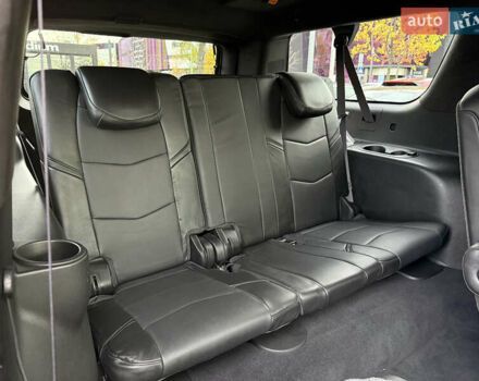 Кадиллак Эскалейд 2015 в Киеве на Automoto.ua Черный Кадиллак Эскалейд, объемом двигателя 6.16 л и пробегом 82 тыс. км за 64999 $, фото 27 на Automoto.ua