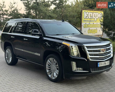 Черный Кадиллак Эскалейд, объемом двигателя 6.2 л и пробегом 98 тыс. км за 42500 $, фото 21 на Automoto.ua