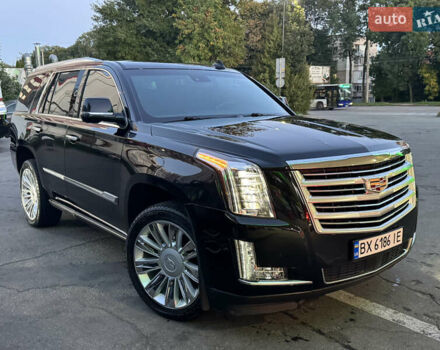Черный Кадиллак Эскалейд, объемом двигателя 6.2 л и пробегом 98 тыс. км за 40000 $, фото 2 на Automoto.ua