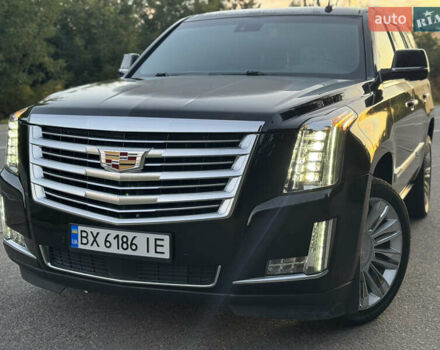 Чорний Каділак Ескалейд, об'ємом двигуна 6.2 л та пробігом 105 тис. км за 40000 $, фото 40 на Automoto.ua