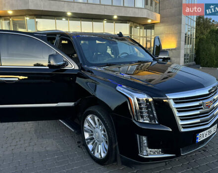 Чорний Каділак Ескалейд, об'ємом двигуна 6.2 л та пробігом 105 тис. км за 40000 $, фото 43 на Automoto.ua
