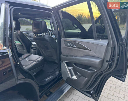 Черный Кадиллак Эскалейд, объемом двигателя 6.2 л и пробегом 98 тыс. км за 42500 $, фото 50 на Automoto.ua