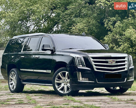 Черный Кадиллак Эскалейд, объемом двигателя 6.2 л и пробегом 270 тыс. км за 42750 $, фото 6 на Automoto.ua