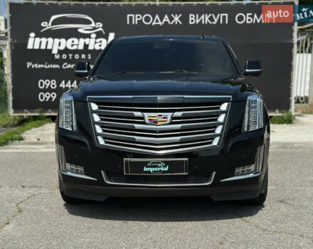Чорний Каділак Ескалейд, об'ємом двигуна 6.16 л та пробігом 115 тис. км за 39990 $, фото 1 на Automoto.ua
