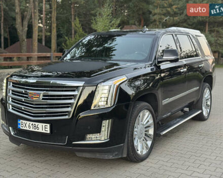 Черный Кадиллак Эскалейд, объемом двигателя 6.2 л и пробегом 98 тыс. км за 40000 $, фото 18 на Automoto.ua