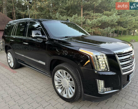 Черный Кадиллак Эскалейд, объемом двигателя 6.2 л и пробегом 98 тыс. км за 42500 $, фото 11 на Automoto.ua