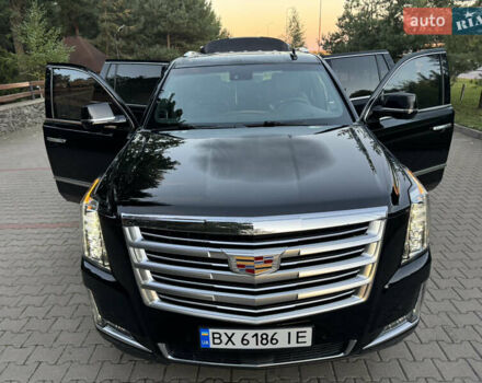 Чорний Каділак Ескалейд, об'ємом двигуна 6.2 л та пробігом 105 тис. км за 40000 $, фото 9 на Automoto.ua