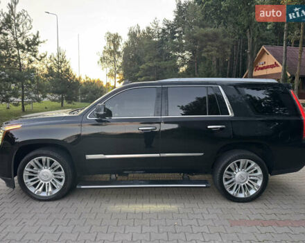 Черный Кадиллак Эскалейд, объемом двигателя 6.2 л и пробегом 98 тыс. км за 40000 $, фото 8 на Automoto.ua