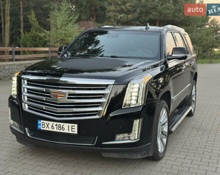 Чорний Каділак Ескалейд, об'ємом двигуна 6.2 л та пробігом 105 тис. км за 40000 $, фото 32 на Automoto.ua