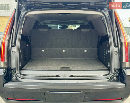 Кадиллак Эскалейд 2016 в Киеве на Automoto.ua Черный Кадиллак Эскалейд, объемом двигателя 6.16 л и пробегом 270 тыс. км за 42100 $, фото 22 на Automoto.ua