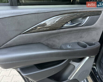 Чорний Каділак Ескалейд, об'ємом двигуна 6.2 л та пробігом 105 тис. км за 40000 $, фото 1 на Automoto.ua