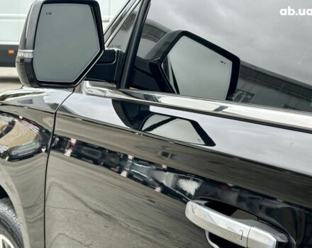 Кадиллак Эскалейд 2016 в Киеве на Automoto.ua Черный Кадиллак Эскалейд, объемом двигателя 0 л и пробегом 270 тыс. км за 42100 $, фото 8 на Automoto.ua