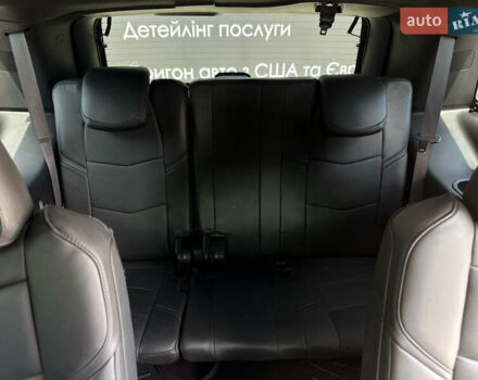 Чорний Каділак Ескалейд, об'ємом двигуна 6.16 л та пробігом 115 тис. км за 39990 $, фото 25 на Automoto.ua