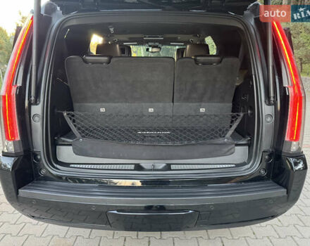 Черный Кадиллак Эскалейд, объемом двигателя 6.2 л и пробегом 98 тыс. км за 42500 $, фото 52 на Automoto.ua