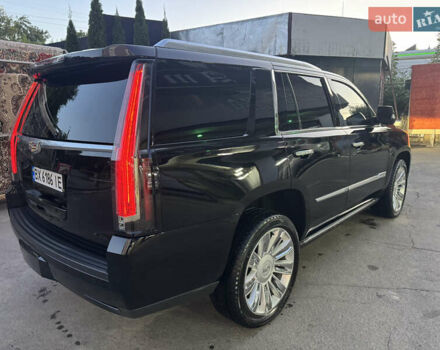 Черный Кадиллак Эскалейд, объемом двигателя 6.2 л и пробегом 98 тыс. км за 40000 $, фото 29 на Automoto.ua