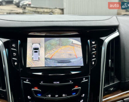 Кадиллак Эскалейд 2016 в Киеве на Automoto.ua Черный Кадиллак Эскалейд, объемом двигателя 6.16 л и пробегом 270 тыс. км за 42100 $, фото 14 на Automoto.ua