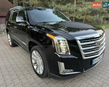 Чорний Каділак Ескалейд, об'ємом двигуна 6.2 л та пробігом 105 тис. км за 40000 $, фото 35 на Automoto.ua