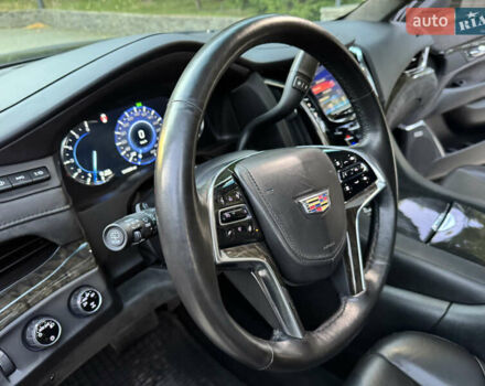 Черный Кадиллак Эскалейд, объемом двигателя 6.2 л и пробегом 98 тыс. км за 42500 $, фото 39 на Automoto.ua