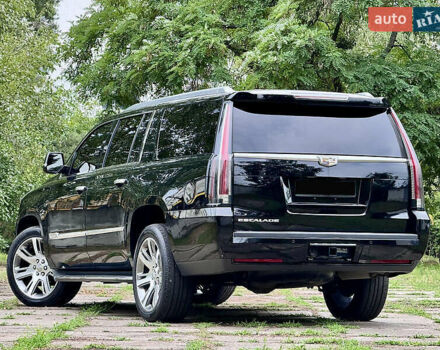 Черный Кадиллак Эскалейд, объемом двигателя 6.2 л и пробегом 270 тыс. км за 42750 $, фото 9 на Automoto.ua
