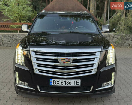Черный Кадиллак Эскалейд, объемом двигателя 6.2 л и пробегом 98 тыс. км за 40000 $, фото 16 на Automoto.ua