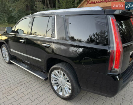 Чорний Каділак Ескалейд, об'ємом двигуна 6.2 л та пробігом 105 тис. км за 40000 $, фото 27 на Automoto.ua
