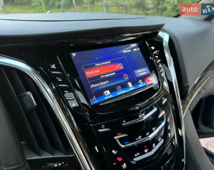 Черный Кадиллак Эскалейд, объемом двигателя 6.2 л и пробегом 98 тыс. км за 42500 $, фото 40 на Automoto.ua