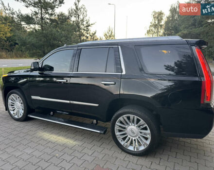 Черный Кадиллак Эскалейд, объемом двигателя 6.2 л и пробегом 98 тыс. км за 40000 $, фото 9 на Automoto.ua