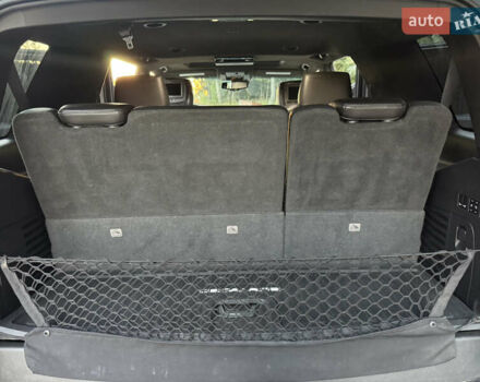 Чорний Каділак Ескалейд, об'ємом двигуна 6.2 л та пробігом 105 тис. км за 40000 $, фото 22 на Automoto.ua