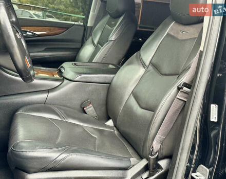 Кадиллак Эскалейд 2016 в Киеве на Automoto.ua Черный Кадиллак Эскалейд, объемом двигателя 6.16 л и пробегом 270 тыс. км за 42100 $, фото 10 на Automoto.ua