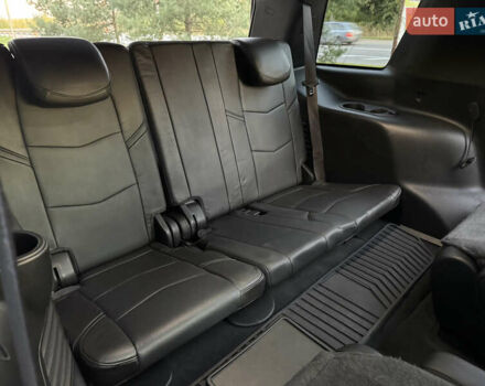 Чорний Каділак Ескалейд, об'ємом двигуна 6.2 л та пробігом 105 тис. км за 40000 $, фото 12 на Automoto.ua