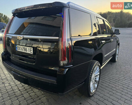 Черный Кадиллак Эскалейд, объемом двигателя 6.2 л и пробегом 98 тыс. км за 42500 $, фото 3 на Automoto.ua