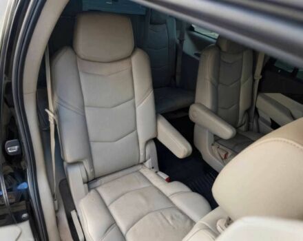 Чорний Каділак Ескалейд, об'ємом двигуна 6.2 л та пробігом 59 тис. км за 5600 $, фото 9 на Automoto.ua