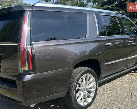 Чорний Каділак Ескалейд, об'ємом двигуна 6.16 л та пробігом 75 тис. км за 47000 $, фото 3 на Automoto.ua