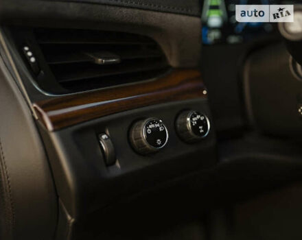 Черный Кадиллак Эскалейд, объемом двигателя 6.2 л и пробегом 48 тыс. км за 55000 $, фото 33 на Automoto.ua