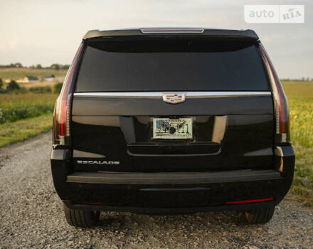 Черный Кадиллак Эскалейд, объемом двигателя 6.2 л и пробегом 48 тыс. км за 55000 $, фото 7 на Automoto.ua