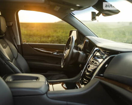 Черный Кадиллак Эскалейд, объемом двигателя 6.2 л и пробегом 48 тыс. км за 55000 $, фото 29 на Automoto.ua