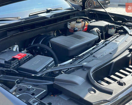 Чорний Каділак Ескалейд, об'ємом двигуна 6 л та пробігом 45 тис. км за 97000 $, фото 26 на Automoto.ua