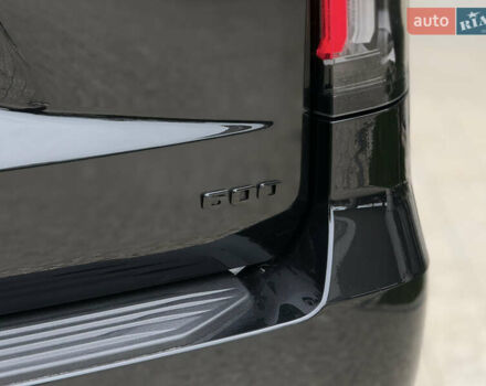 Черный Кадиллак Эскалейд, объемом двигателя 6.16 л и пробегом 118 тыс. км за 110000 $, фото 30 на Automoto.ua