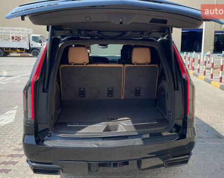 Чорний Каділак Ескалейд, об'ємом двигуна 6 л та пробігом 45 тис. км за 97000 $, фото 6 на Automoto.ua