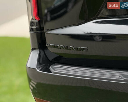 Черный Кадиллак Эскалейд, объемом двигателя 6.16 л и пробегом 118 тыс. км за 110000 $, фото 29 на Automoto.ua