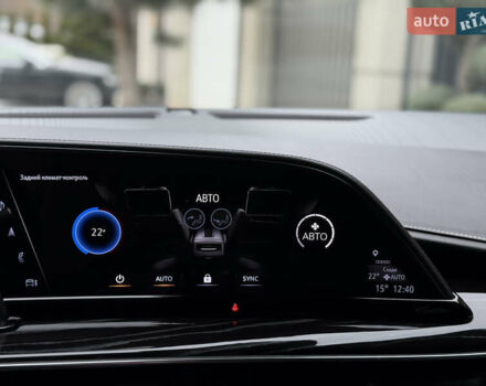 Черный Кадиллак Эскалейд, объемом двигателя 6.16 л и пробегом 118 тыс. км за 110000 $, фото 69 на Automoto.ua