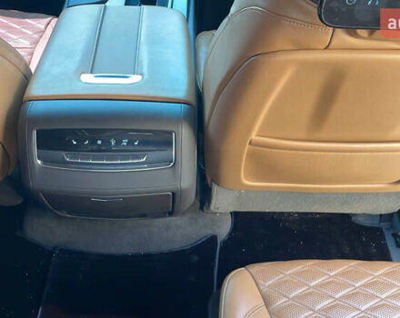 Чорний Каділак Ескалейд, об'ємом двигуна 6 л та пробігом 45 тис. км за 97000 $, фото 13 на Automoto.ua