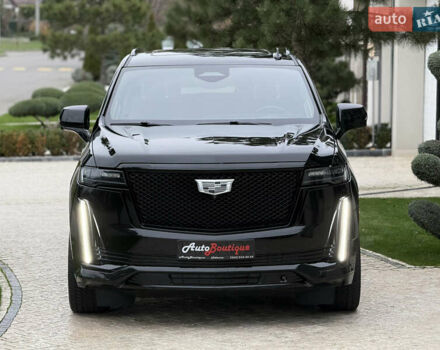 Черный Кадиллак Эскалейд, объемом двигателя 6.16 л и пробегом 118 тыс. км за 110000 $, фото 2 на Automoto.ua