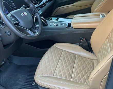 Чорний Каділак Ескалейд, об'ємом двигуна 6.2 л та пробігом 21 тис. км за 130000 $, фото 4 на Automoto.ua