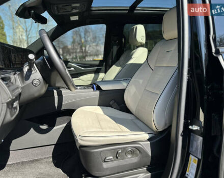 Черный Кадиллак Эскалейд, объемом двигателя 6.16 л и пробегом 36 тыс. км за 143000 $, фото 11 на Automoto.ua