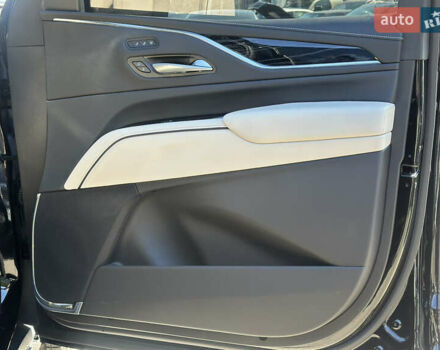 Черный Кадиллак Эскалейд, объемом двигателя 6.16 л и пробегом 36 тыс. км за 143000 $, фото 31 на Automoto.ua