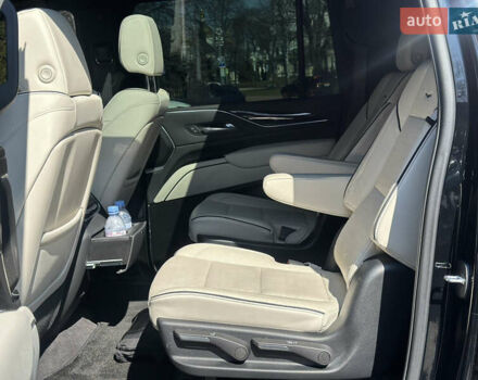 Черный Кадиллак Эскалейд, объемом двигателя 6.16 л и пробегом 36 тыс. км за 143000 $, фото 29 на Automoto.ua