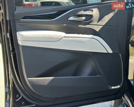 Черный Кадиллак Эскалейд, объемом двигателя 6.16 л и пробегом 36 тыс. км за 143000 $, фото 7 на Automoto.ua