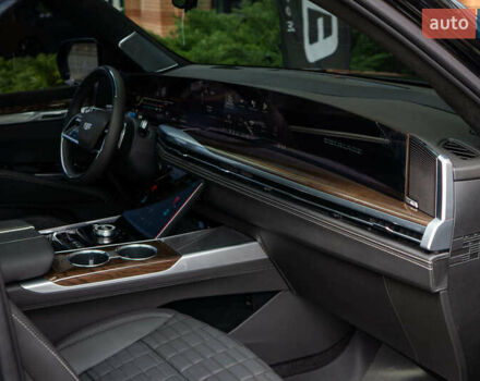 Чорний Каділак Ескалейд, об'ємом двигуна 6.2 л та пробігом 1 тис. км за 204000 $, фото 33 на Automoto.ua