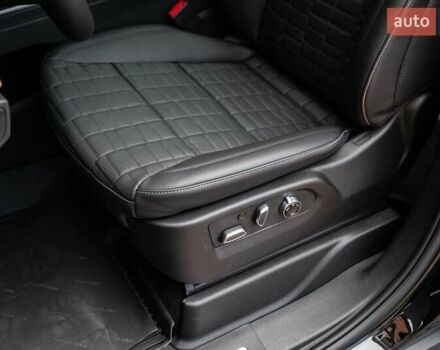 Черный Кадиллак Эскалейд, объемом двигателя 0 л и пробегом 1 тыс. км за 204000 $, фото 24 на Automoto.ua